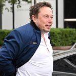 Elon Musk makes fun of Zelensky